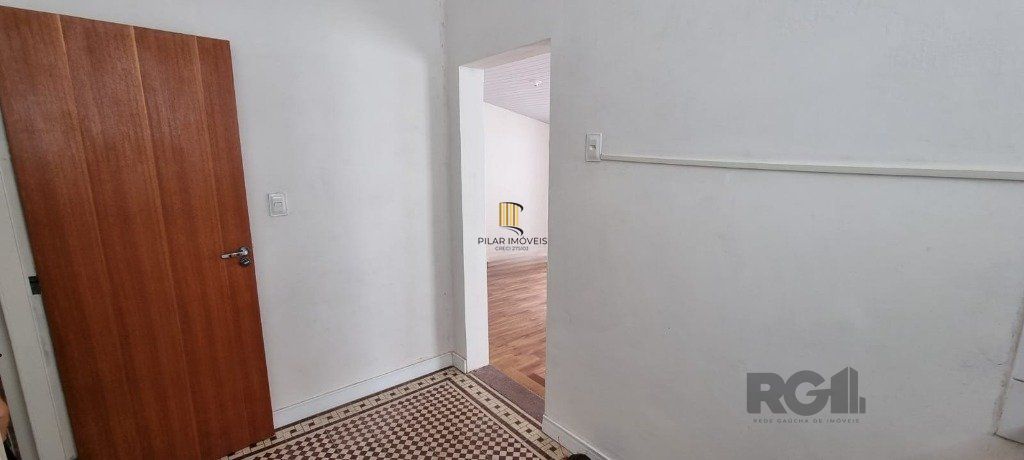 Casa de 2 dormitórios no bairro Petrópolis