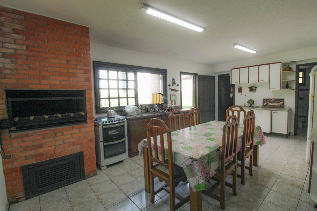 Sítio 2 dormitórios no bairro Hípica