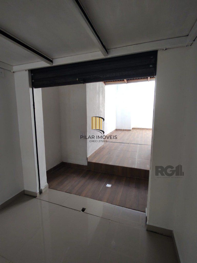 Loja para Venda - 60m², 0 dormitórios, 3 vagas - Petrópolis