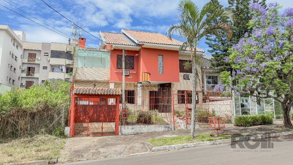 Casa 4 dormitórios no bairro Jardim Itu