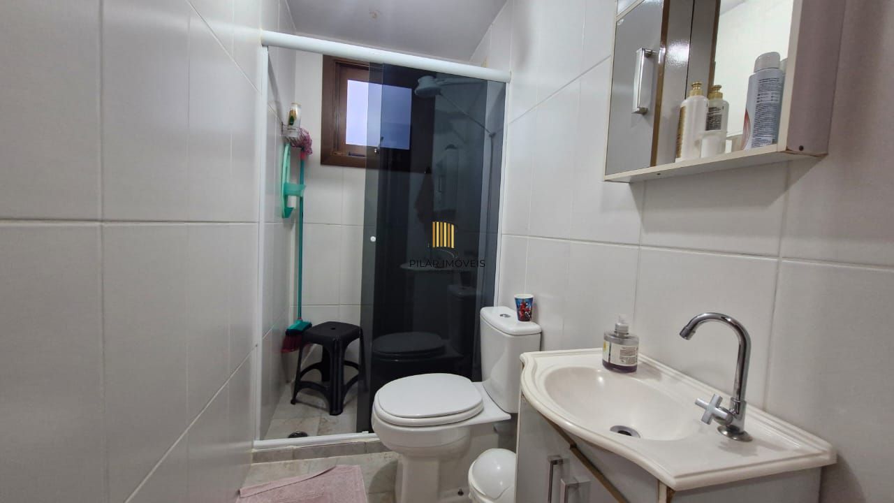 Apartamento pronto para morar, todo reformado, 3 dormitórios, banheiro, cozinha, área de serviço e 1 garagem