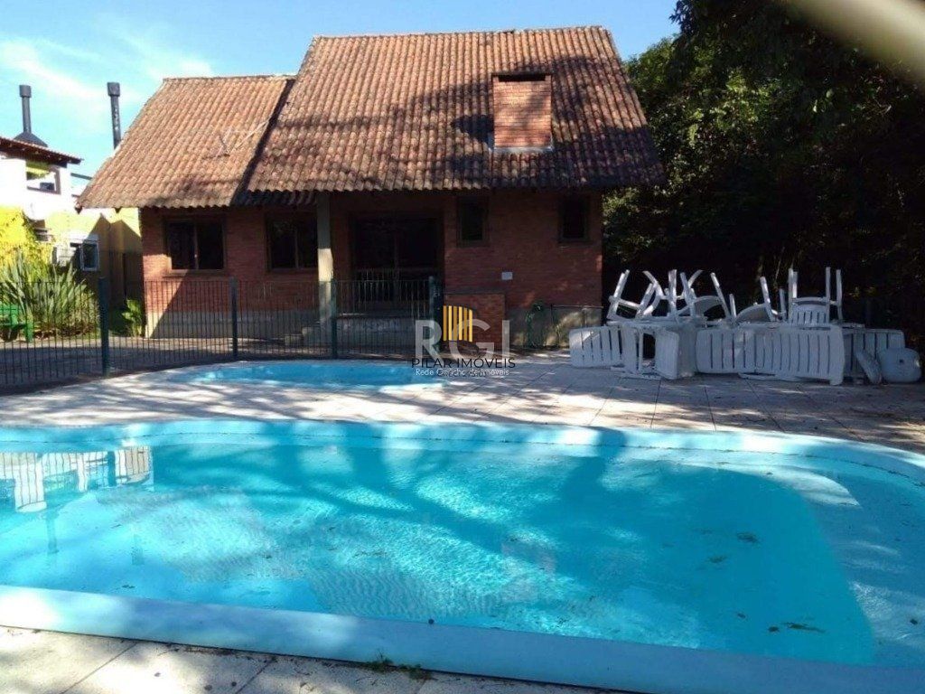 Casa Condominio para Venda - 178,00 m², 3 dormitórios, sendo 2 suites, 2 vagas - Alto Petrópolis