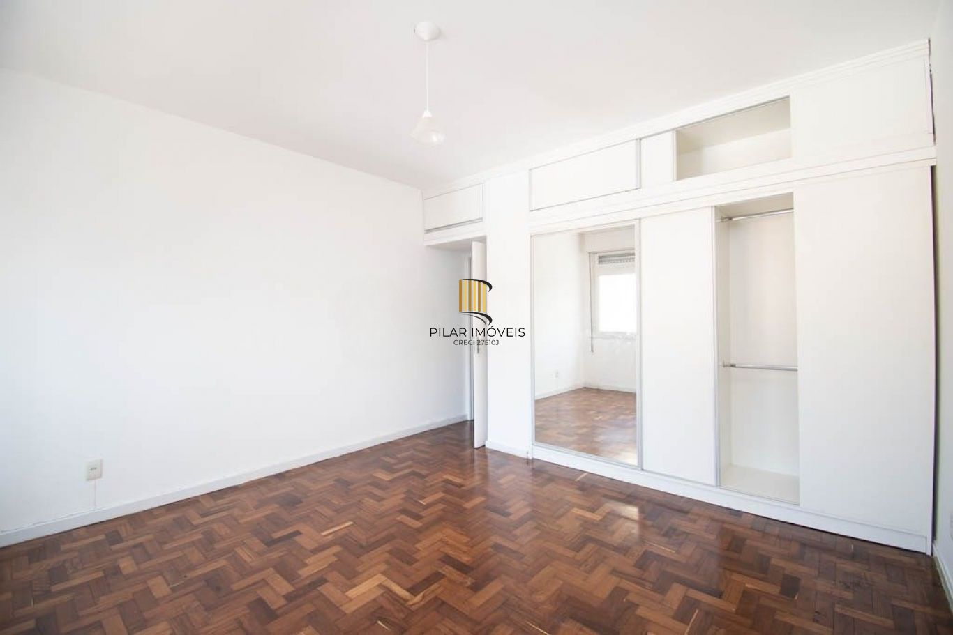 Apartamento de 3 dormitórios à venda no Bairro Centro Histórico, Porto Alegre.