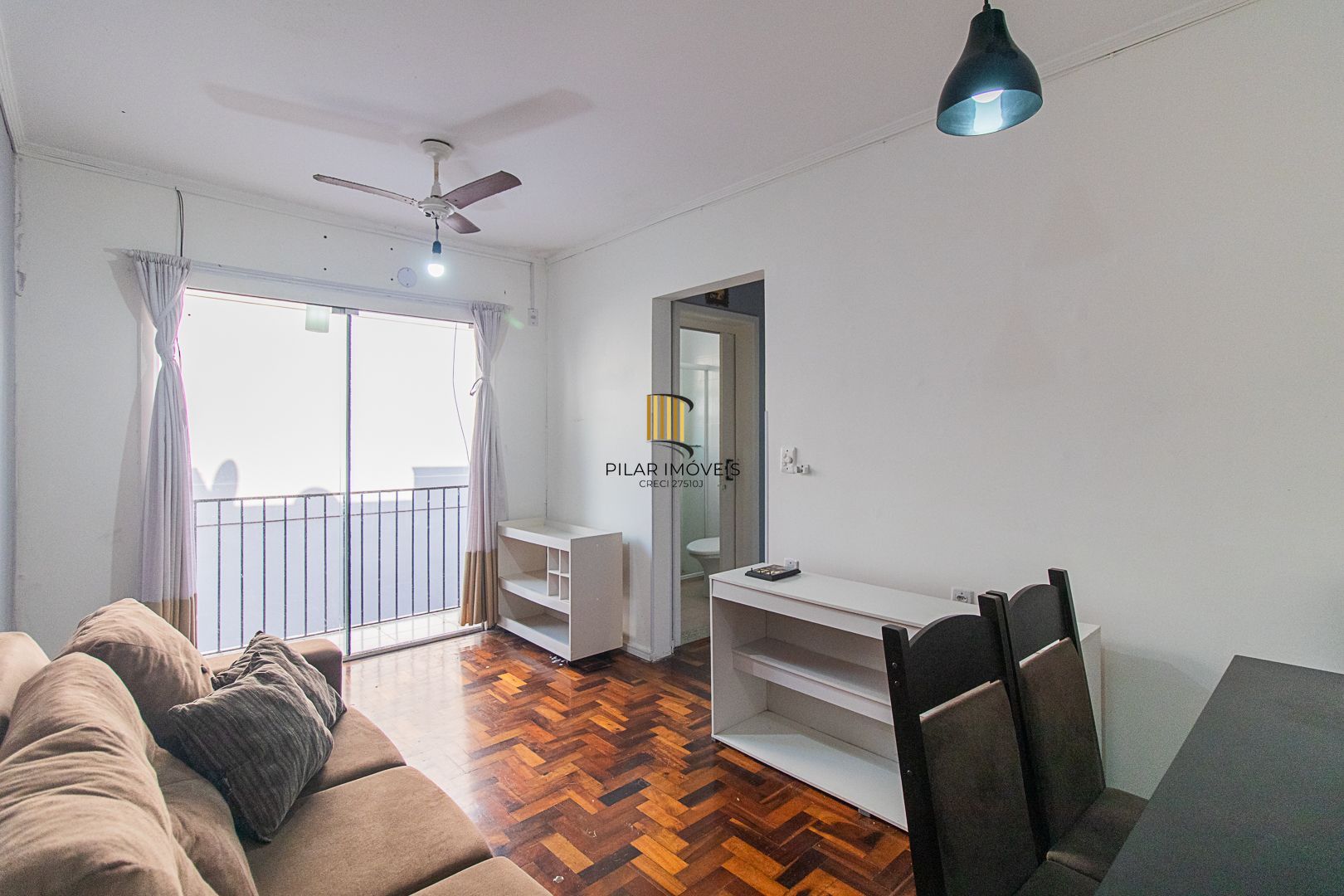Apartamento de 03 dormitorios no bairro Teresopolis Porto Alegre-RS