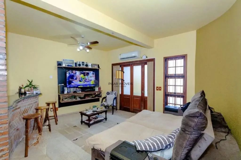 Casa à venda com 3 dormitórios, 1 suíte e espaço gourmet em terreno alto - Pilar Imóveis