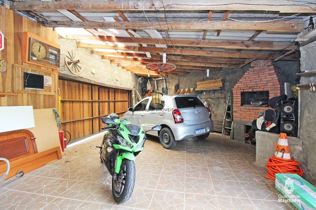 Casa para Venda - 220m², 2 dormitórios, sendo 2 suites, 3 vagas - Teresópolis