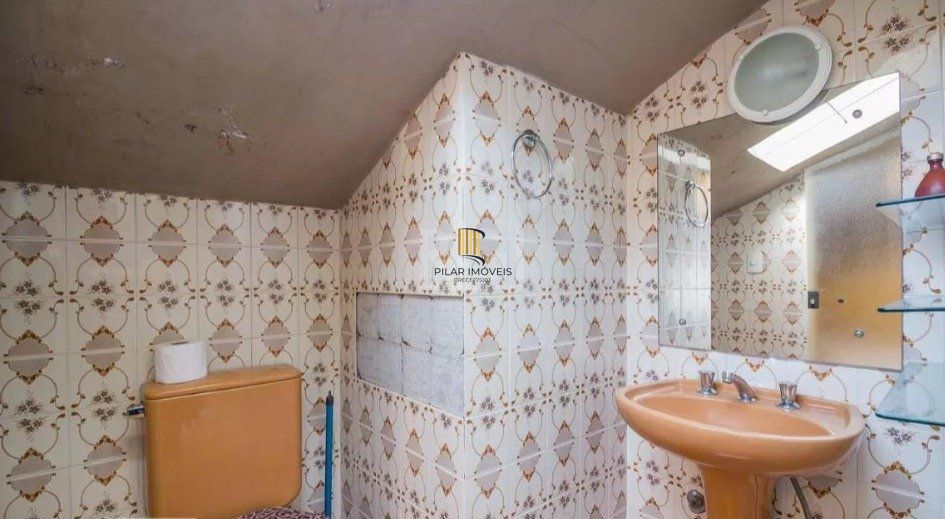 Casa para Venda - 294.4m², 4 dormitórios, sendo 2 suites, 2 vagas - Nonoai
