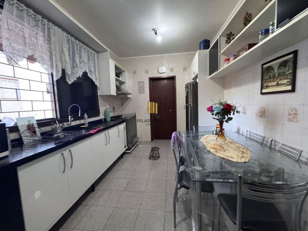 Casa 3 dormitórios no bairro Teresópolis