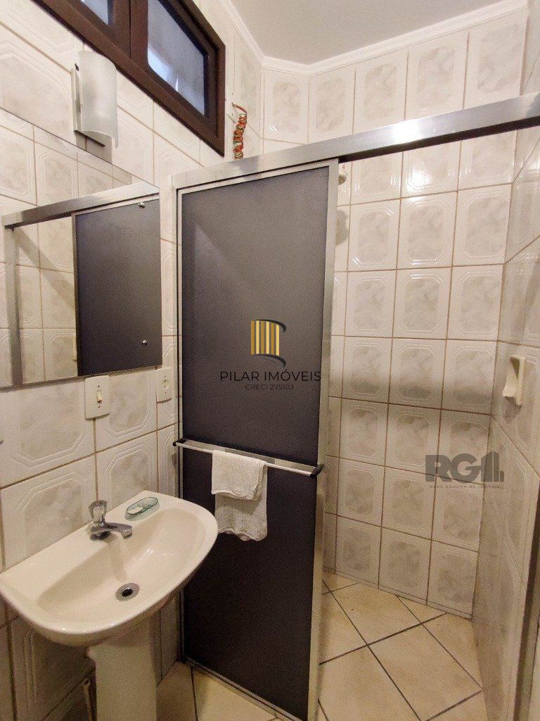 Excelente casa de 230m² com 4 dormitórios e 3 vagas.