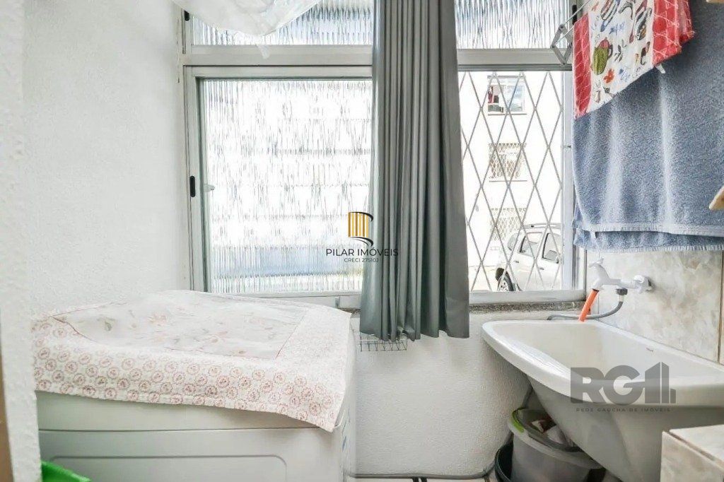 Apartamento de 2 dormitórios no bairro Cristal