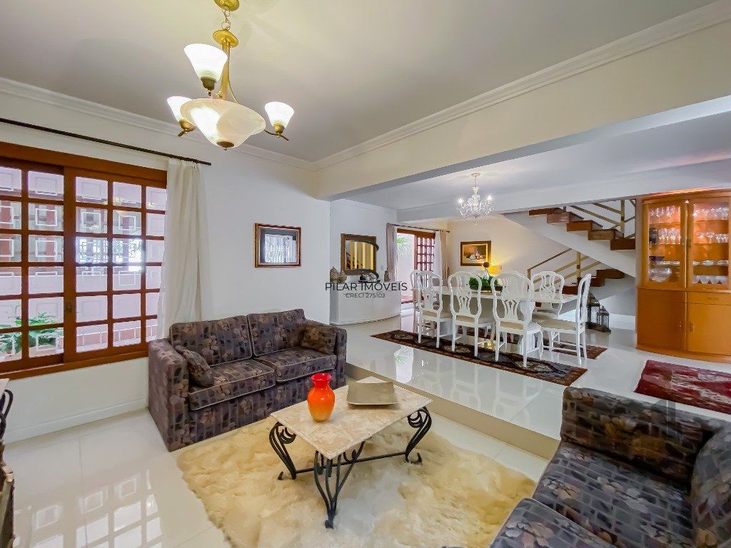 Casa alto padrão, 500m² privativos com linda vista da cidade no Morro Apamecor