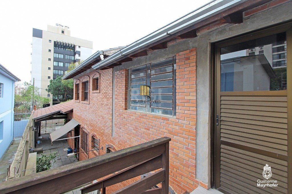 Casa para Venda - 381m², 3 dormitórios, sendo 1 suites, 4 vagas - Tristeza