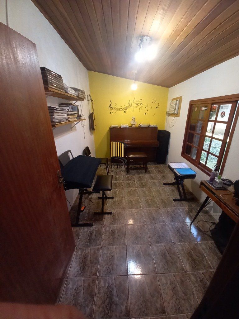Casa 3 dormitórios no bairro Teresópolis