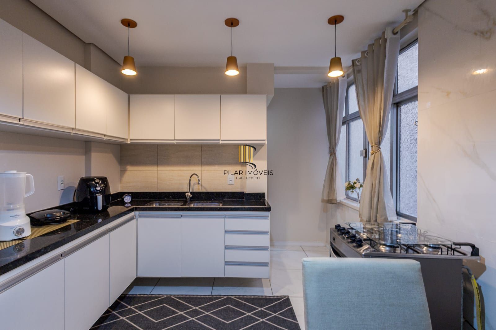 Apartamento de 80 m²semi mobiliado, 3 dormitórios e 1 suíte no Centro Histórico
