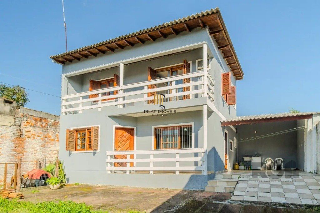 Casa de 3 dormitórios no bairro Nonoai