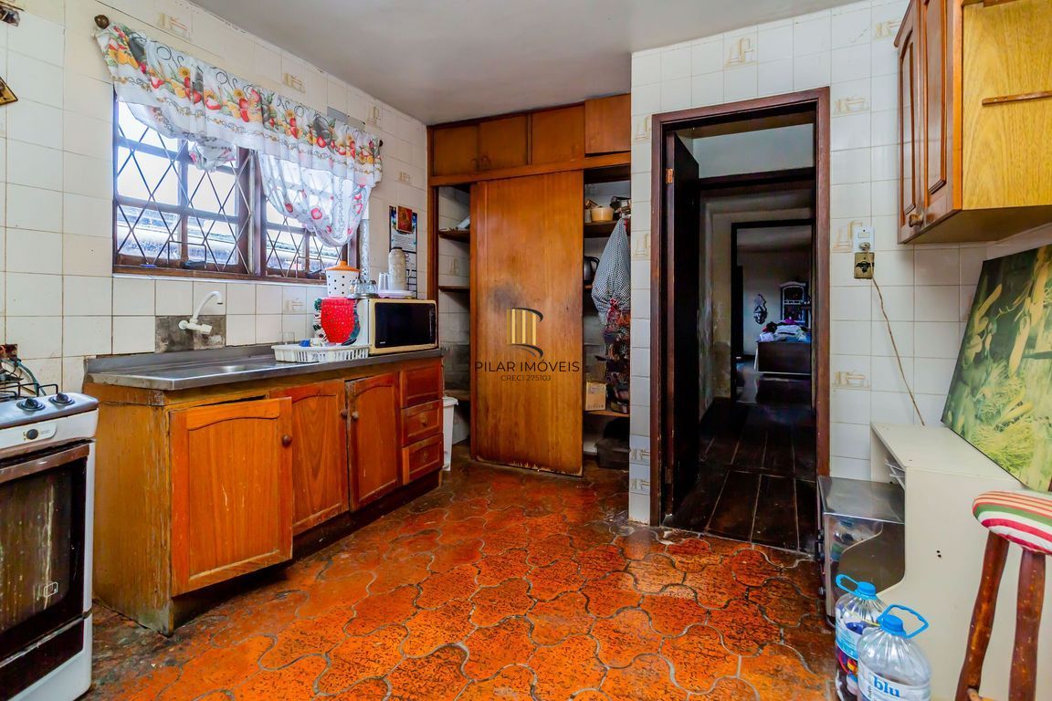 Casa de 3 dormitórios  no Bairro Vila Jardim - Porto Alegre