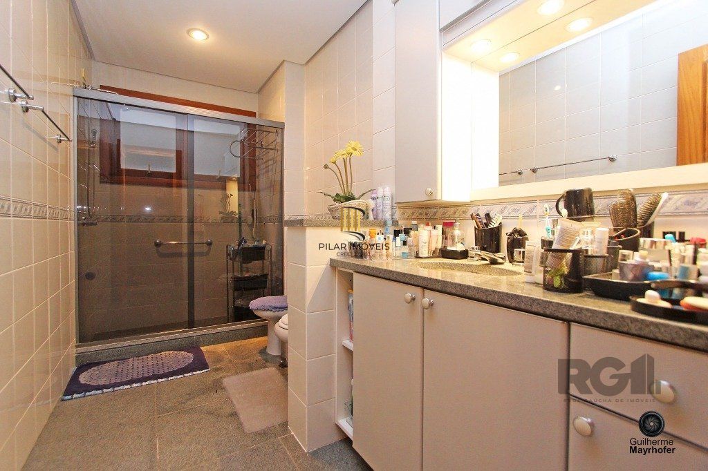 Excelente apartamento de 315m² com 3 dormitórios e 2 vagas.