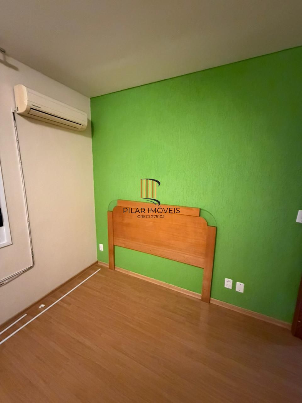 Apartamento 2 dormitórios, 1 vaga coberta no Bairro Teresópolis.