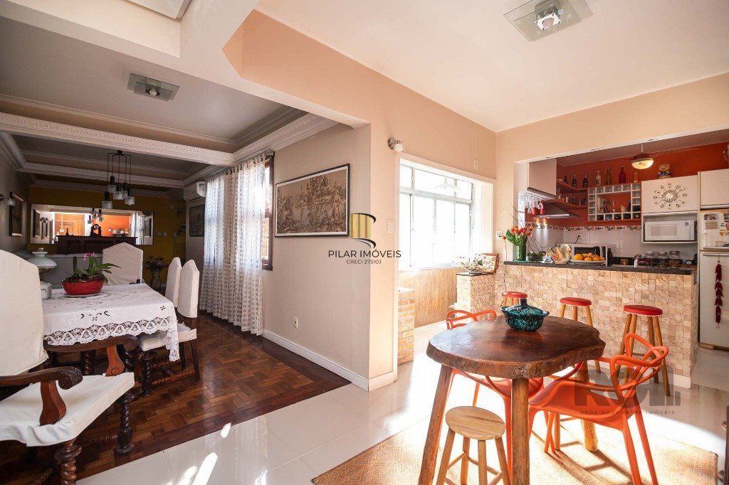 Apartamento 152m² - 4 dormitórios no bairro Floresta