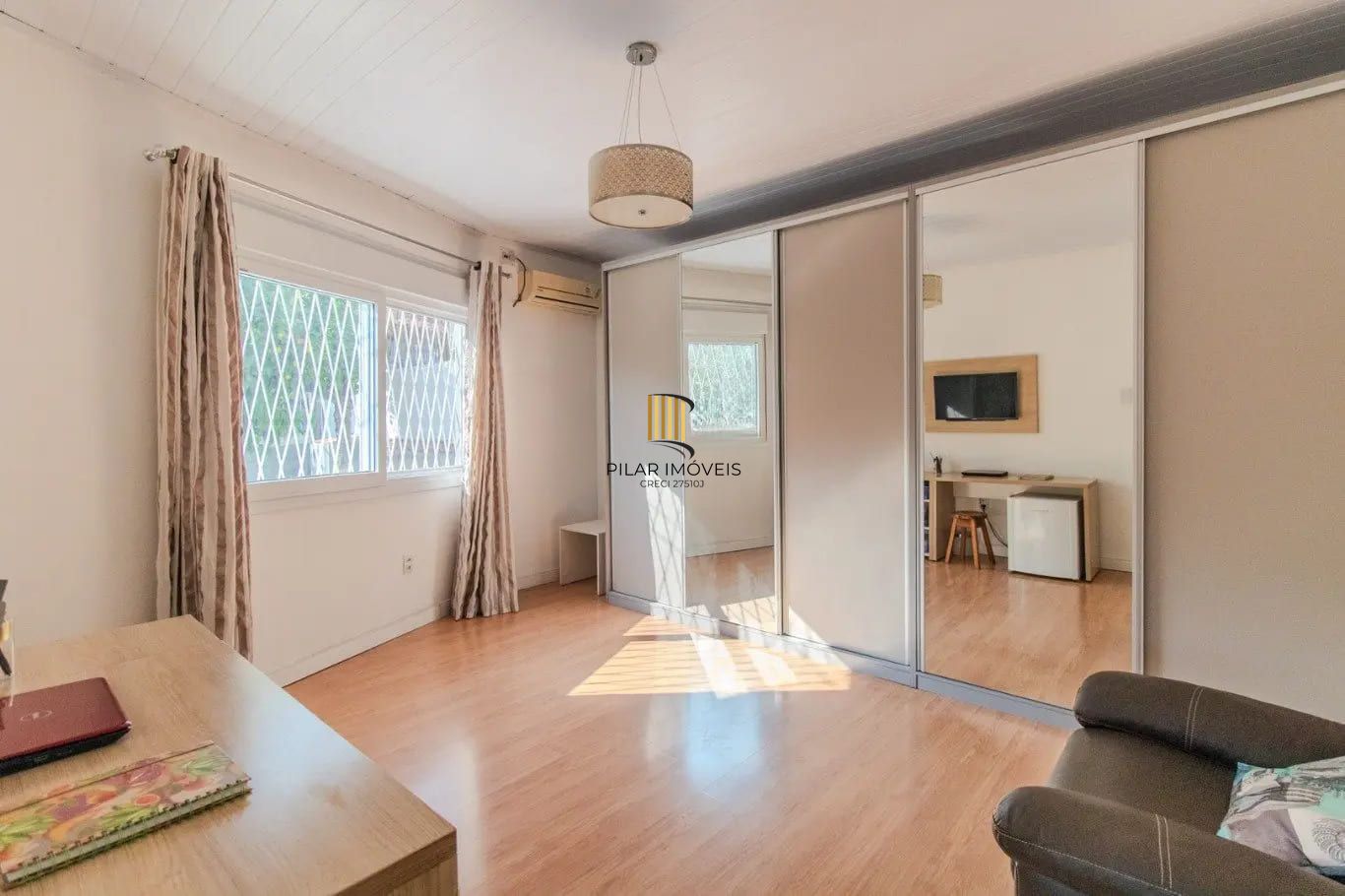 Casa de 3 dormitórios com 90m² à venda no Bairro Medianeira