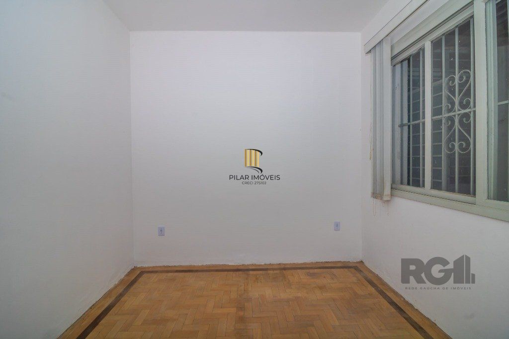Casa 5 dormitórios no bairro Farroupilha