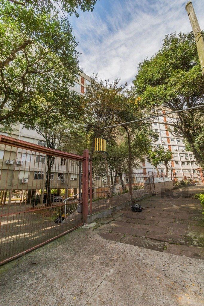 apartamento de 2 dormitórios no bairro Santo Antônio