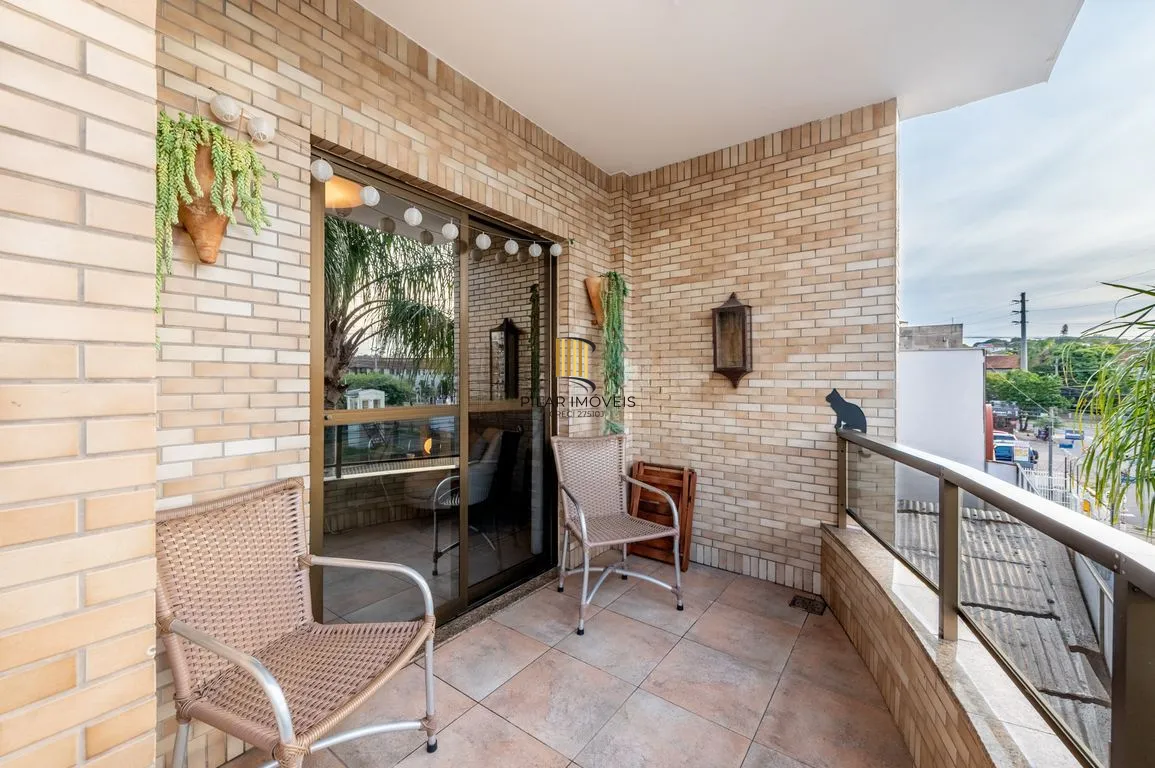 Apartamento de 4 dormitorios á Venda no Passo da Areia - Porto Alegre