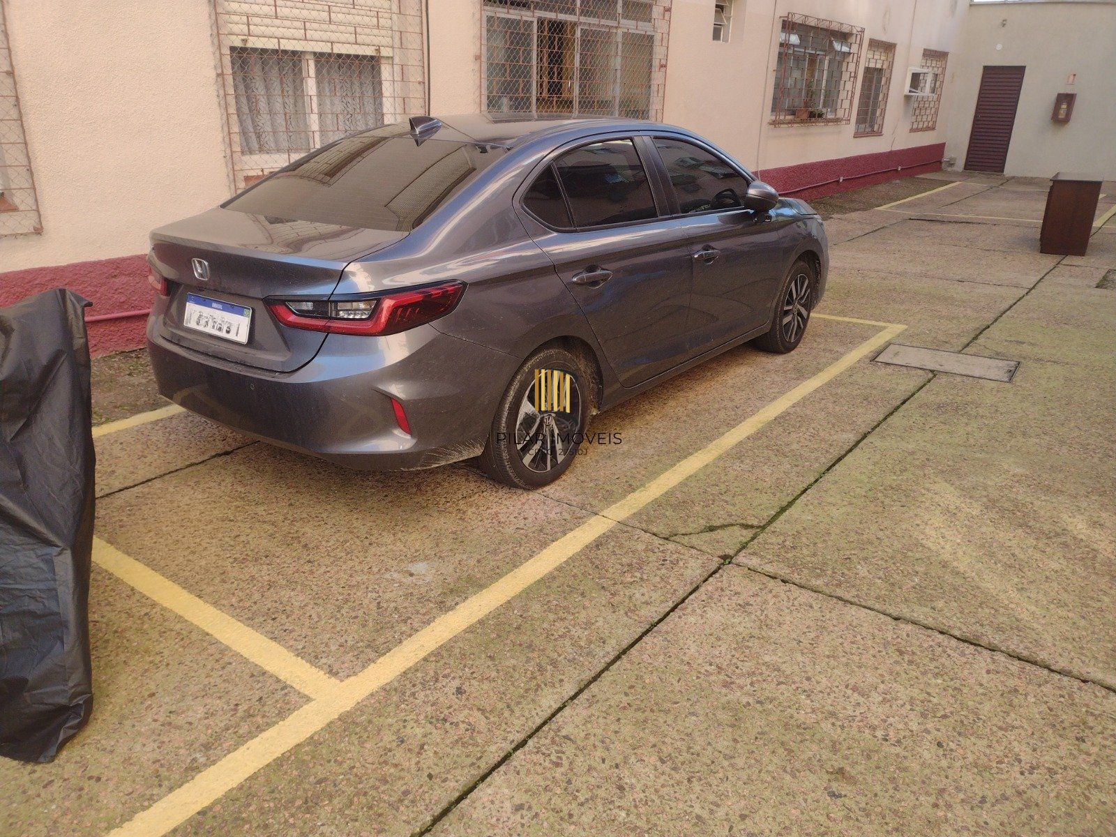 Apartamento de 2 dormitórios á venda no Bairro Passo Da Areia, Porto Alegre.