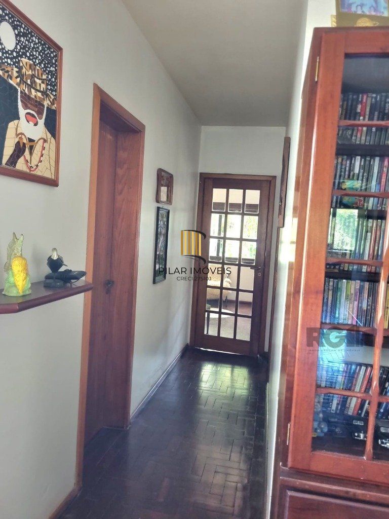 Casa 5 dormitórios no bairro Cavalhada