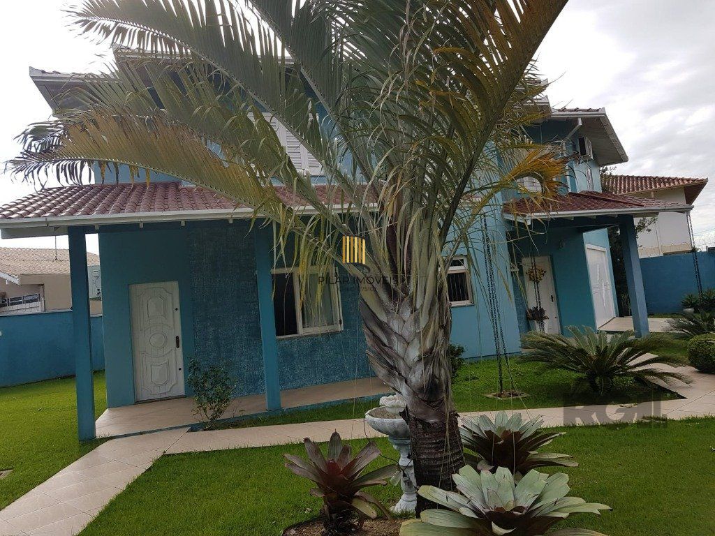 Casa 4 dormitórios no bairro Centenário