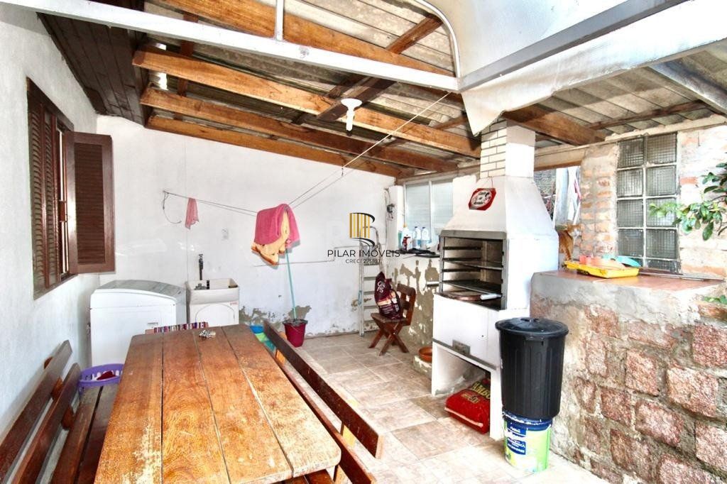 Casa para Venda - 90m², 5 dormitórios, sendo 1 suites, 5 vagas - Teresópolis