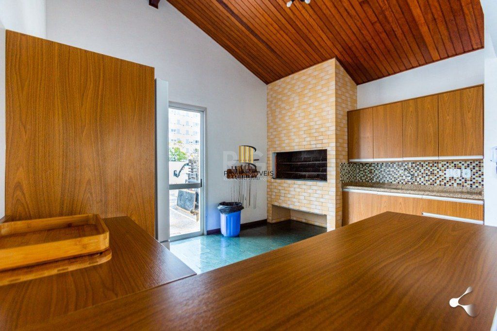 Apartamento para Venda - 56m², 2 dormitórios, 1 vaga - Glória