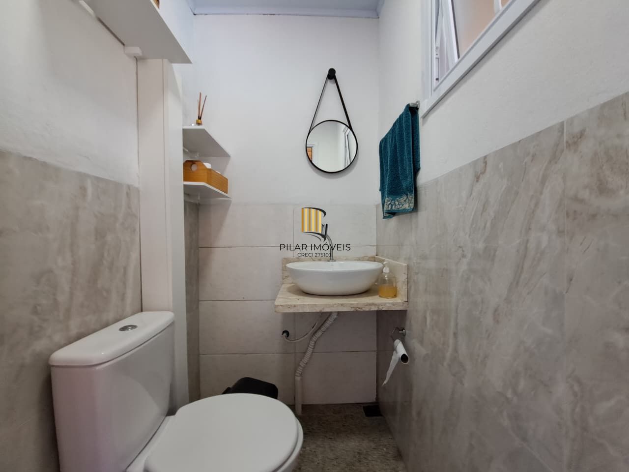 Casa com 04 dormitórios e piscina na praia de Imbé/ RS.