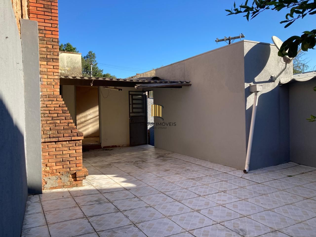 Casa 3 dormitórios, 3 banheiros, bairro Teresópolis.
