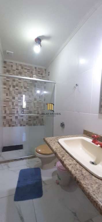VENDE – AMPLA CASA RESIDENCIAL COM PISCINA E 5 VAGAS