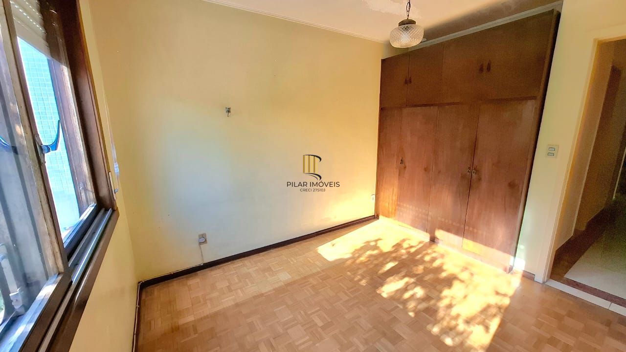 APTO 3 DORM COM DEPENDENCIA EMPREGADA