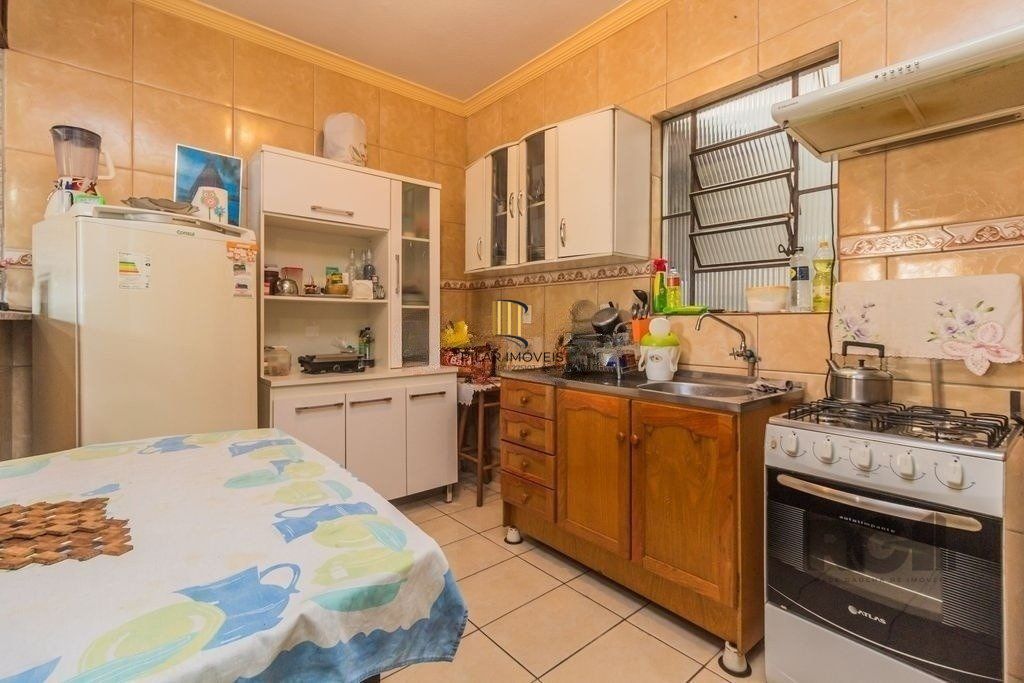 Casa com 4 dormitórios no bairro Santa Maria Goretti