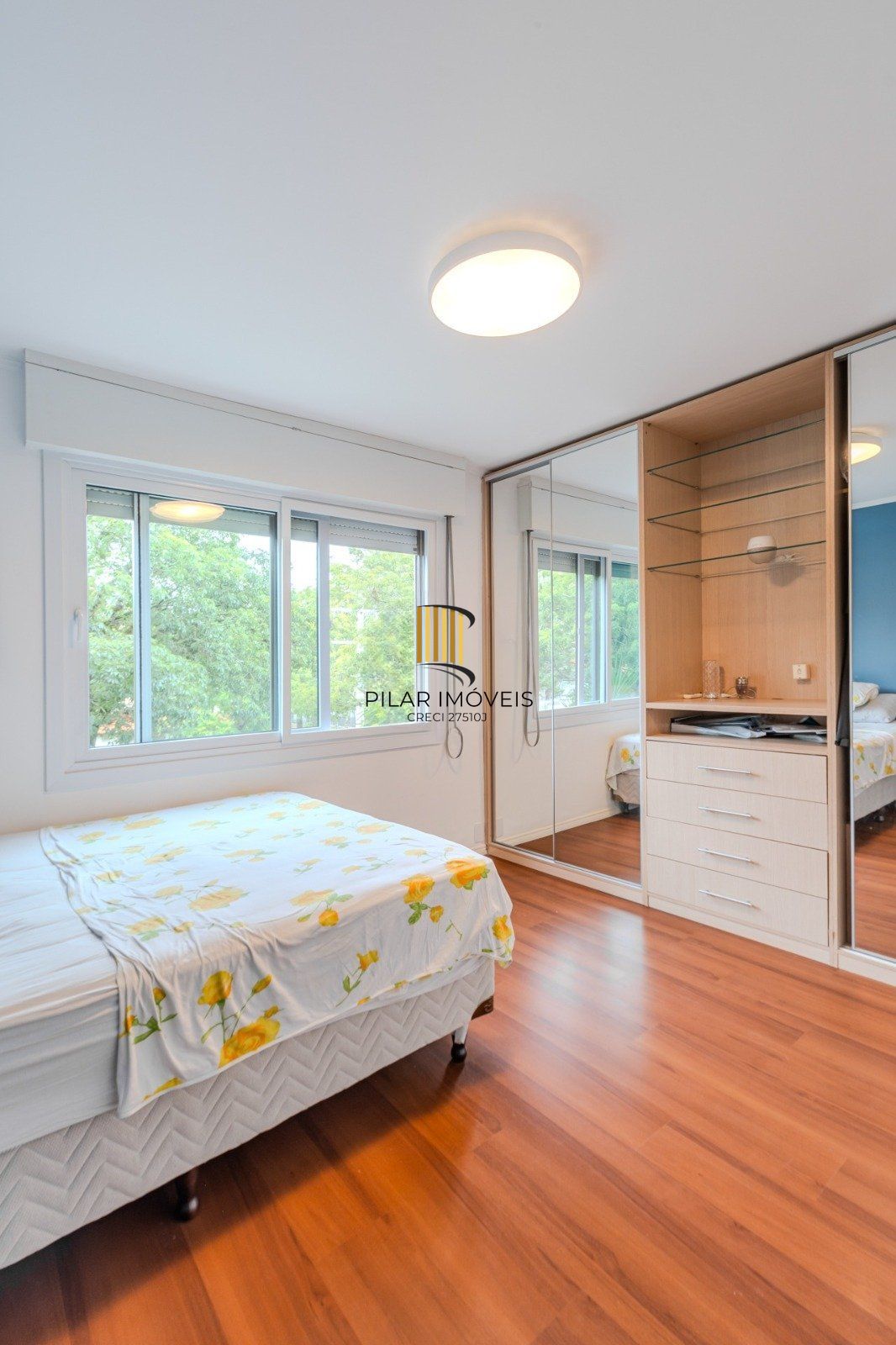 Apartamento de 3 dormitórios á venda no Bairro Cristal, Porto Alegre