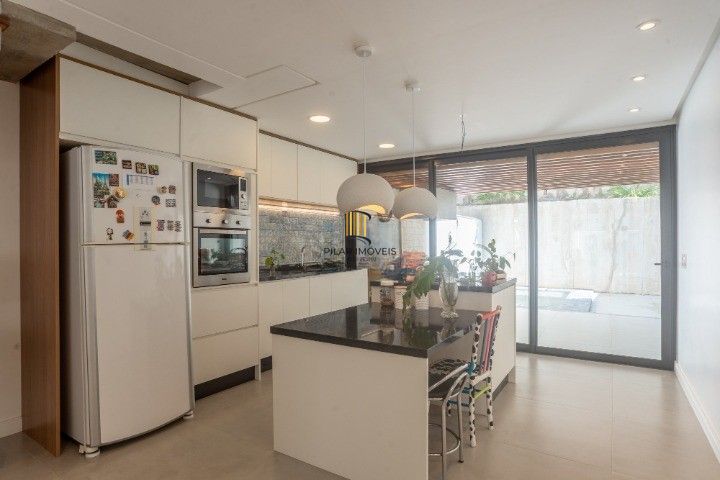 Casa 3 dormitórios no bairro Jardim Isabel