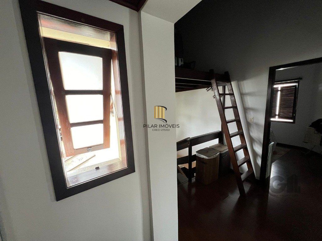 Casa de Condomínio 2 dormitórios no bairro Teresópolis