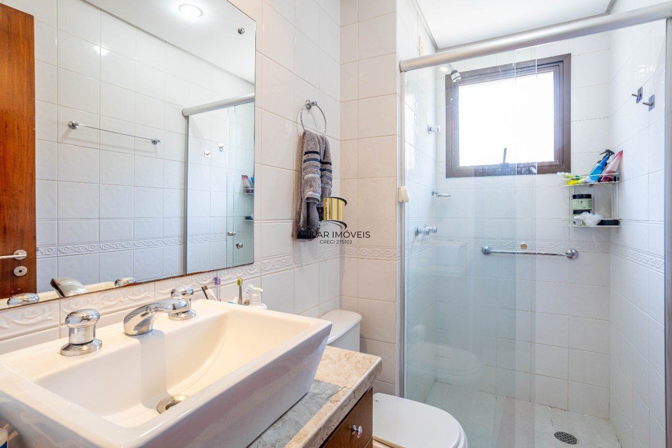 Apartamento de 3 quartos e 93m² à venda em Rio Branco, Porto Alegre.