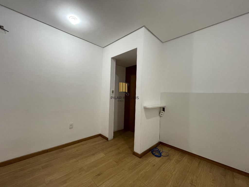 Casa 6 dormitórios no bairro Partenon