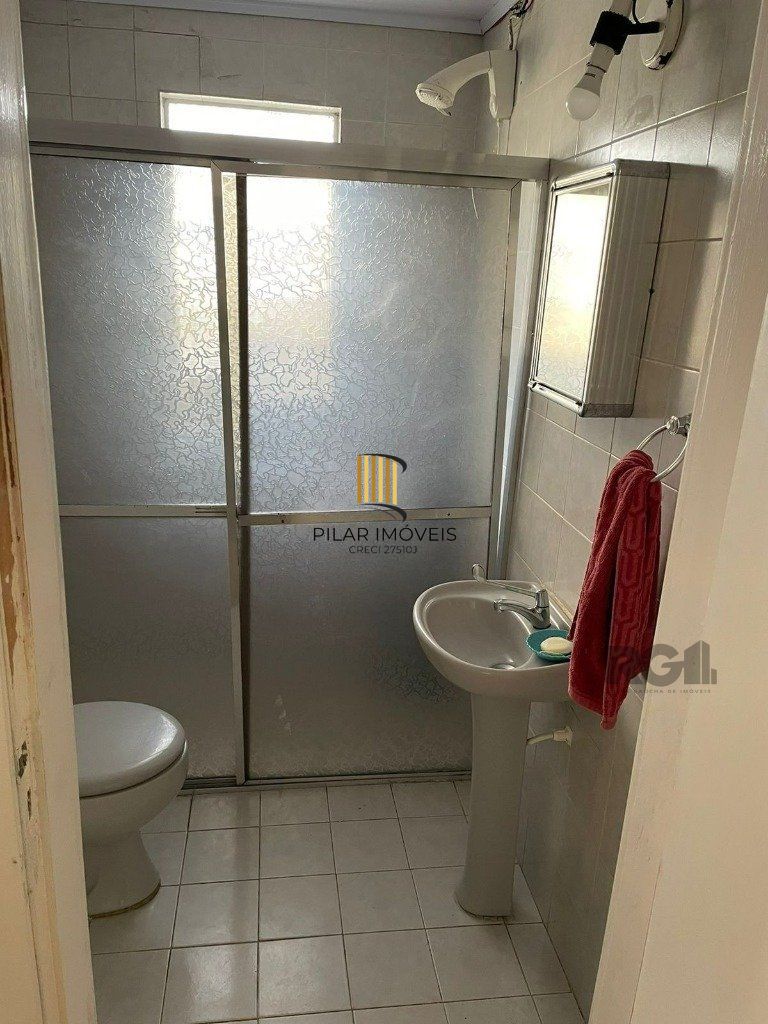 Casa de alvenaria, 03 dormitórios próximo a Av. Teresópolis