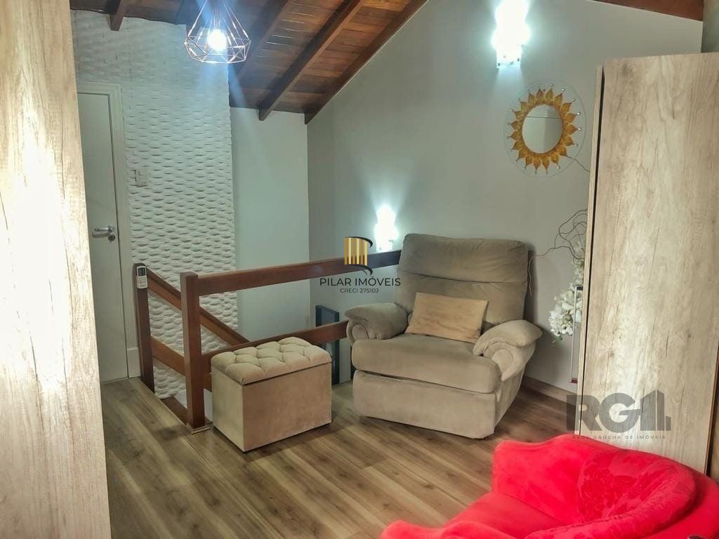 Casa em condomínio 114m² - 3 dormitórios, 1 suíte e 2 vagas no bairro Sarandi