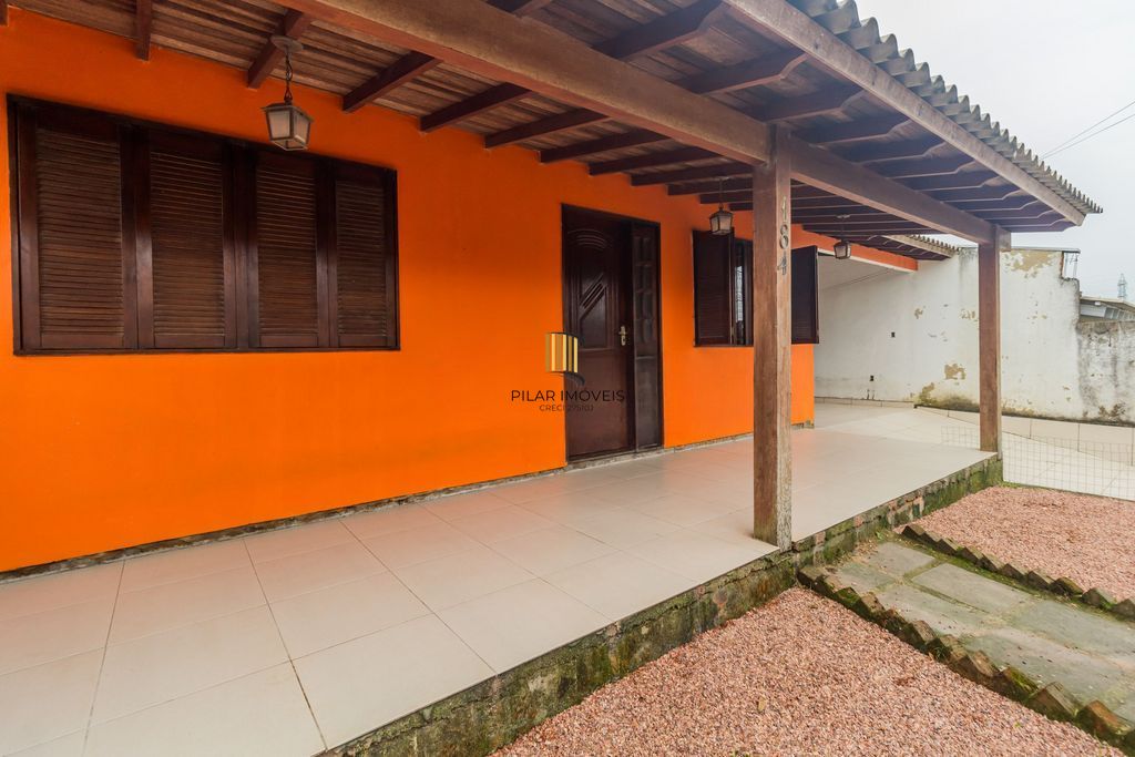 Casa 3 dormitórios à venda no Bairro Restinga - Porto Alegre