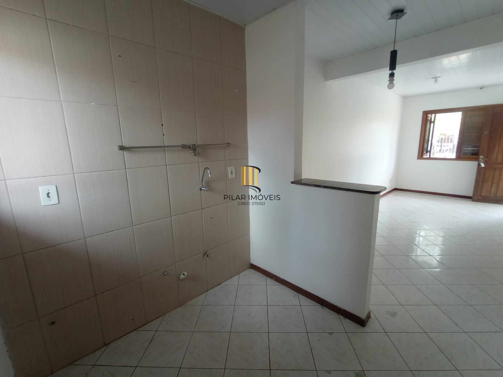 Casa 2 dormitórios no bairro Hípica