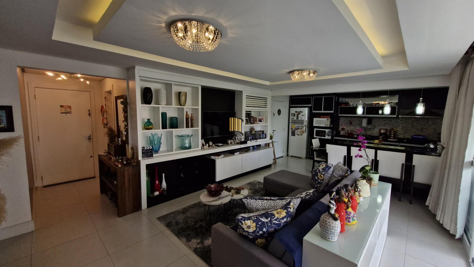 Apartamento mobiliado no Central Parque, 3 dormitorios sendo 1 suíte, banheiro social, lavabo, 114,00m² área privativa, 2 garagens