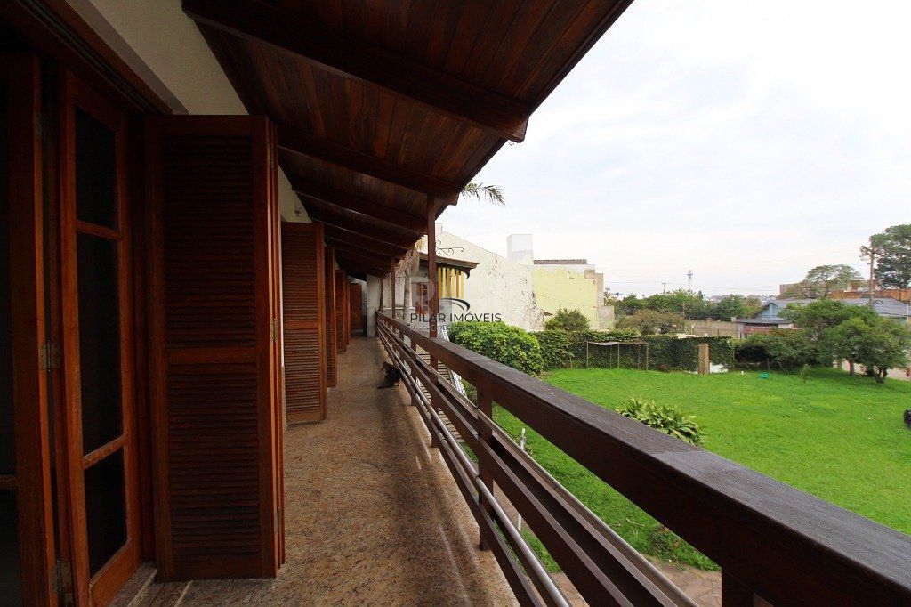 Casa para Venda - 840m², 7 dormitórios, sendo 3 suites, 8 vagas - Medianeira