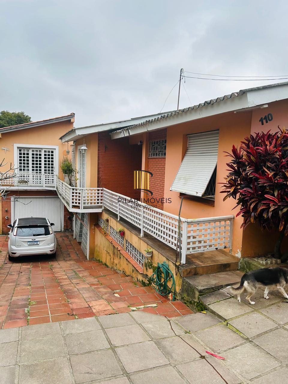 Casa de 3 dormitórios com 206m² à venda no Bairro Santa Tereza.