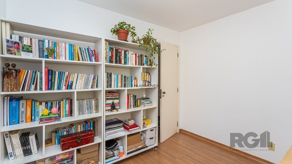 Casa em condomínio de 109m² - 3 dormitórios, 1 suíte e 1 vaga no bairro Teresópolis